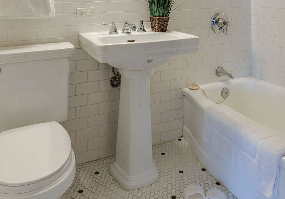 Melhor piso para banheiro pequeno
